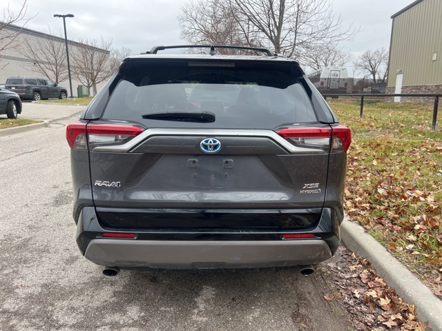 2020 Toyota RAV4 Hybrid XSE 6