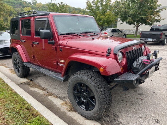 2012 Jeep Wrangler Unlimited Sahara 3