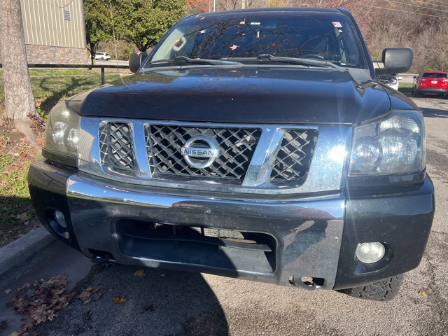 2012 Nissan Titan SV 2