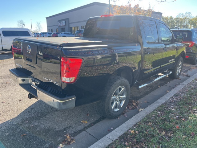 2012 Nissan Titan SV 4