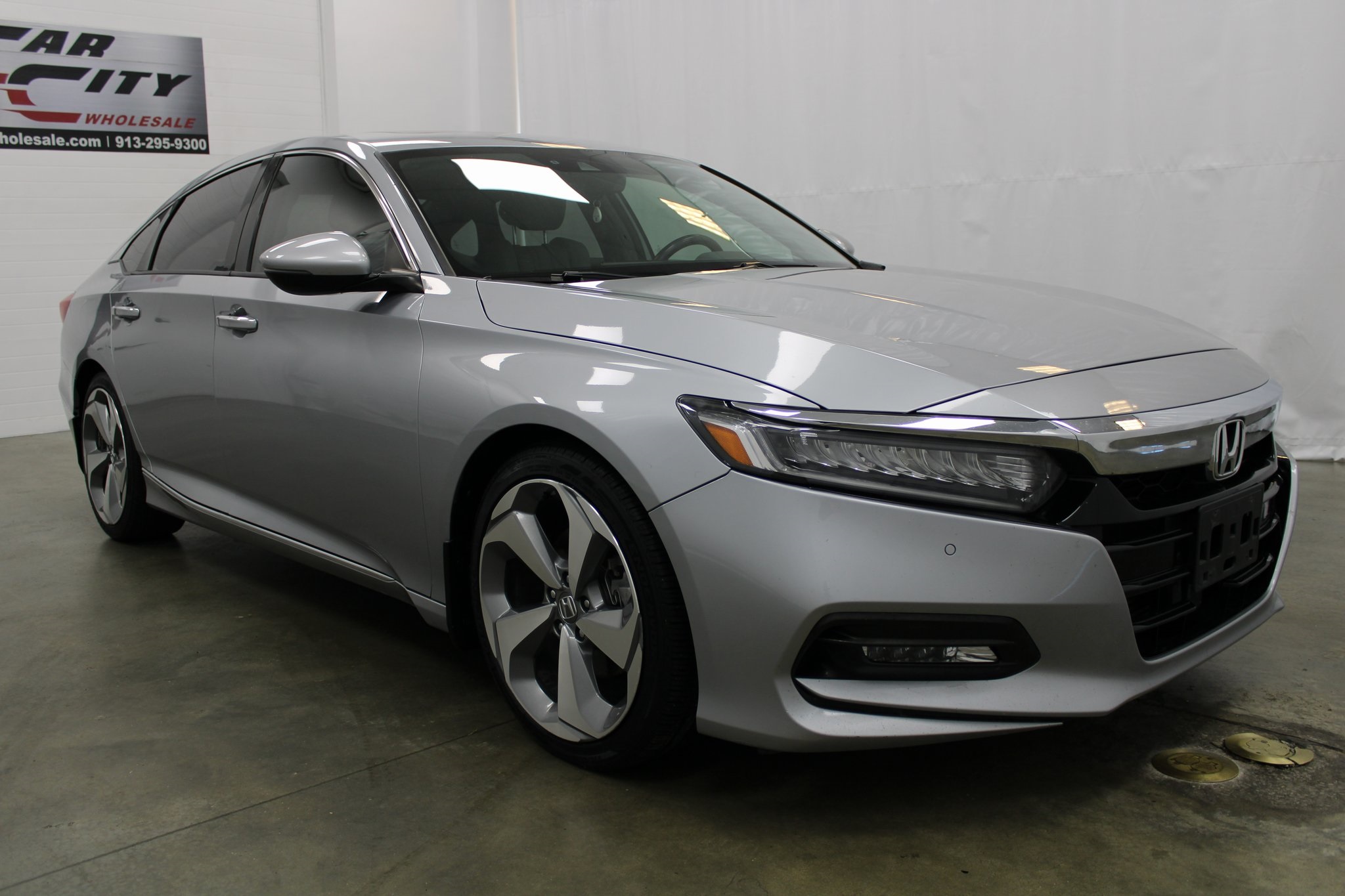 2018 Honda Accord Touring 3