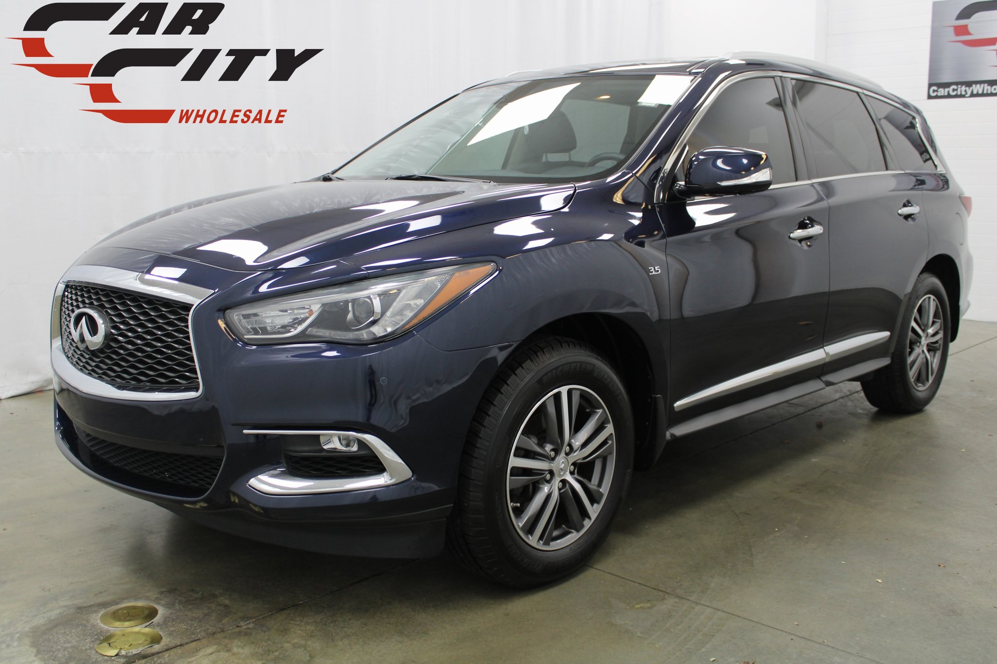 2018 INFINITI QX60 Base 1