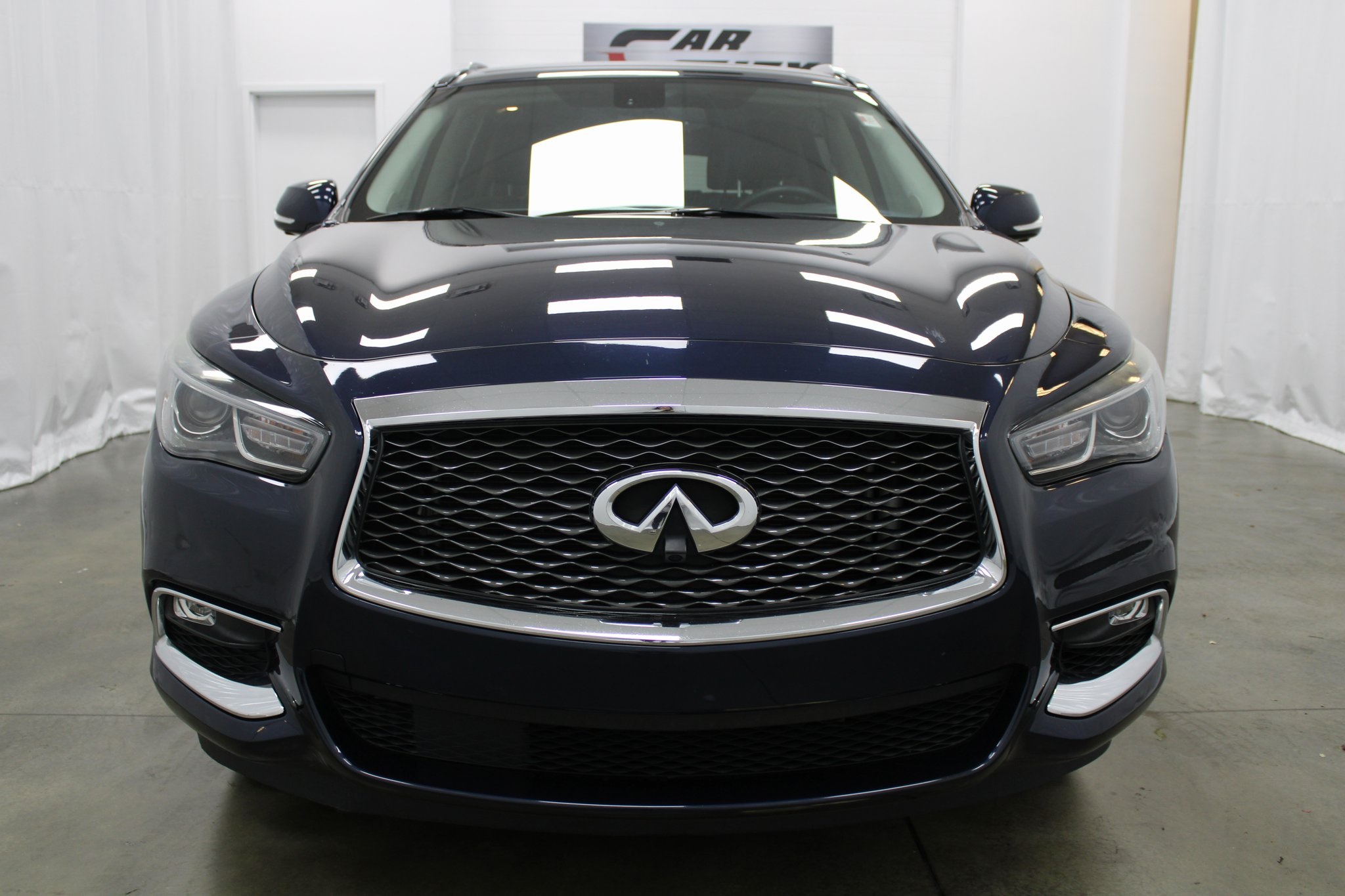 2018 INFINITI QX60 Base 2