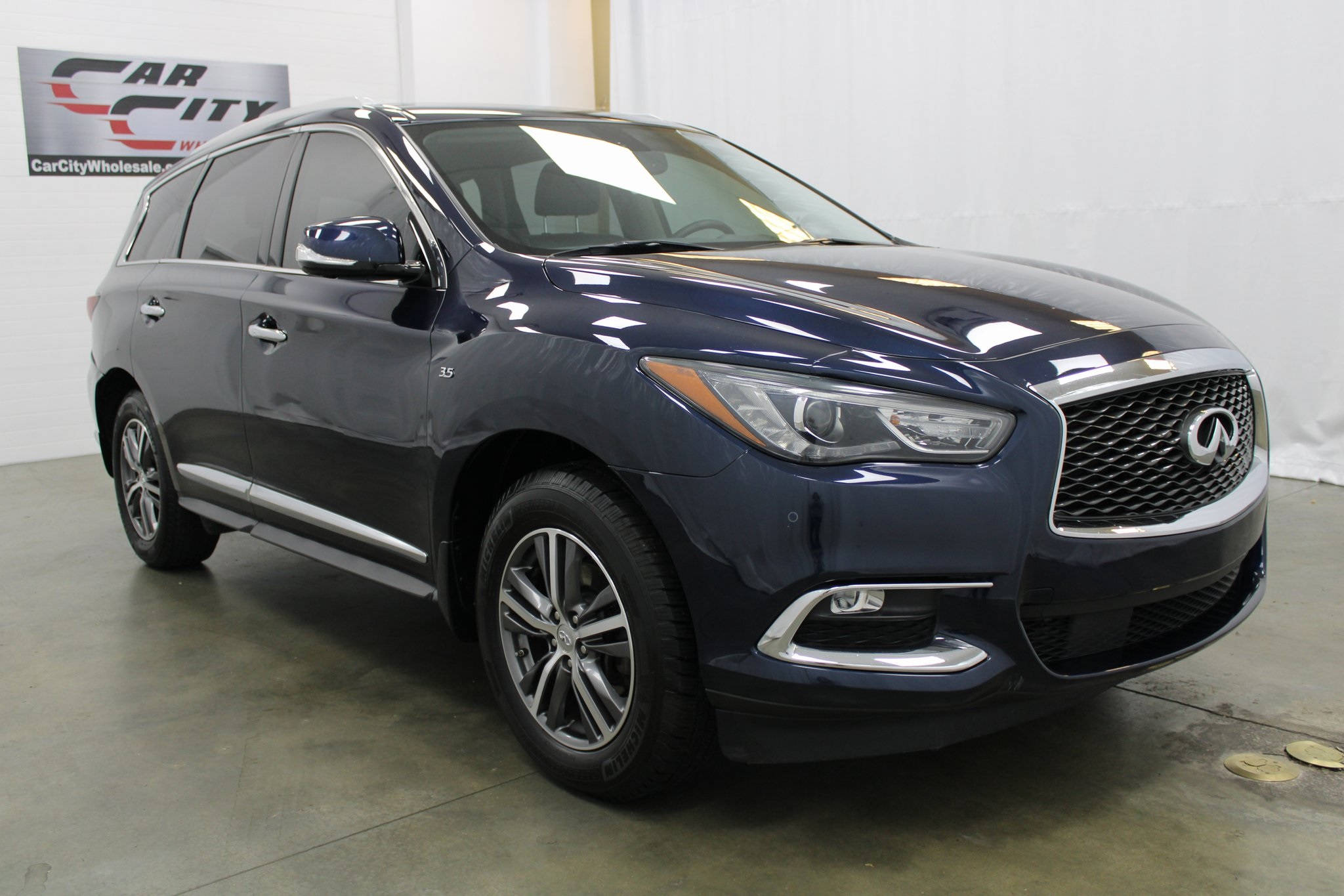 2018 INFINITI QX60 Base 3