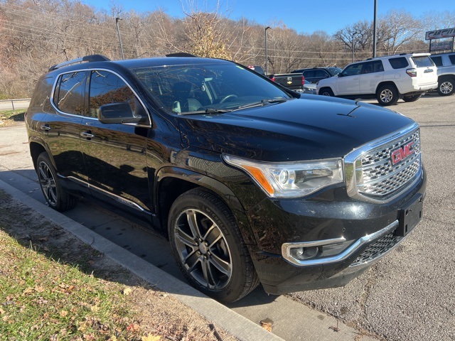 2019 GMC Acadia Denali 3