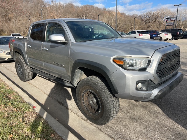 2017 Toyota Tacoma SR5 2