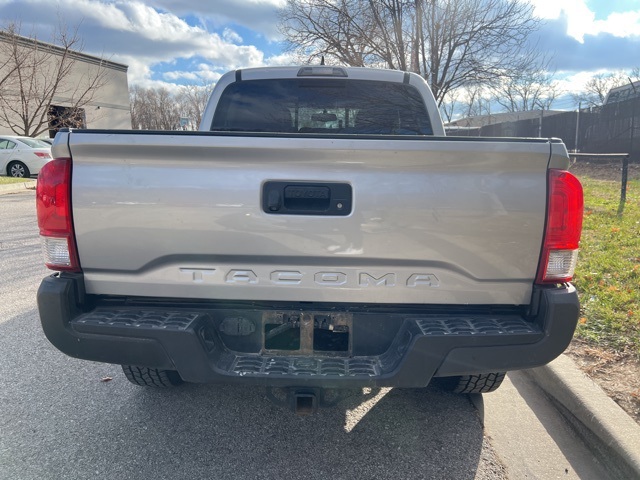 2017 Toyota Tacoma SR5 4