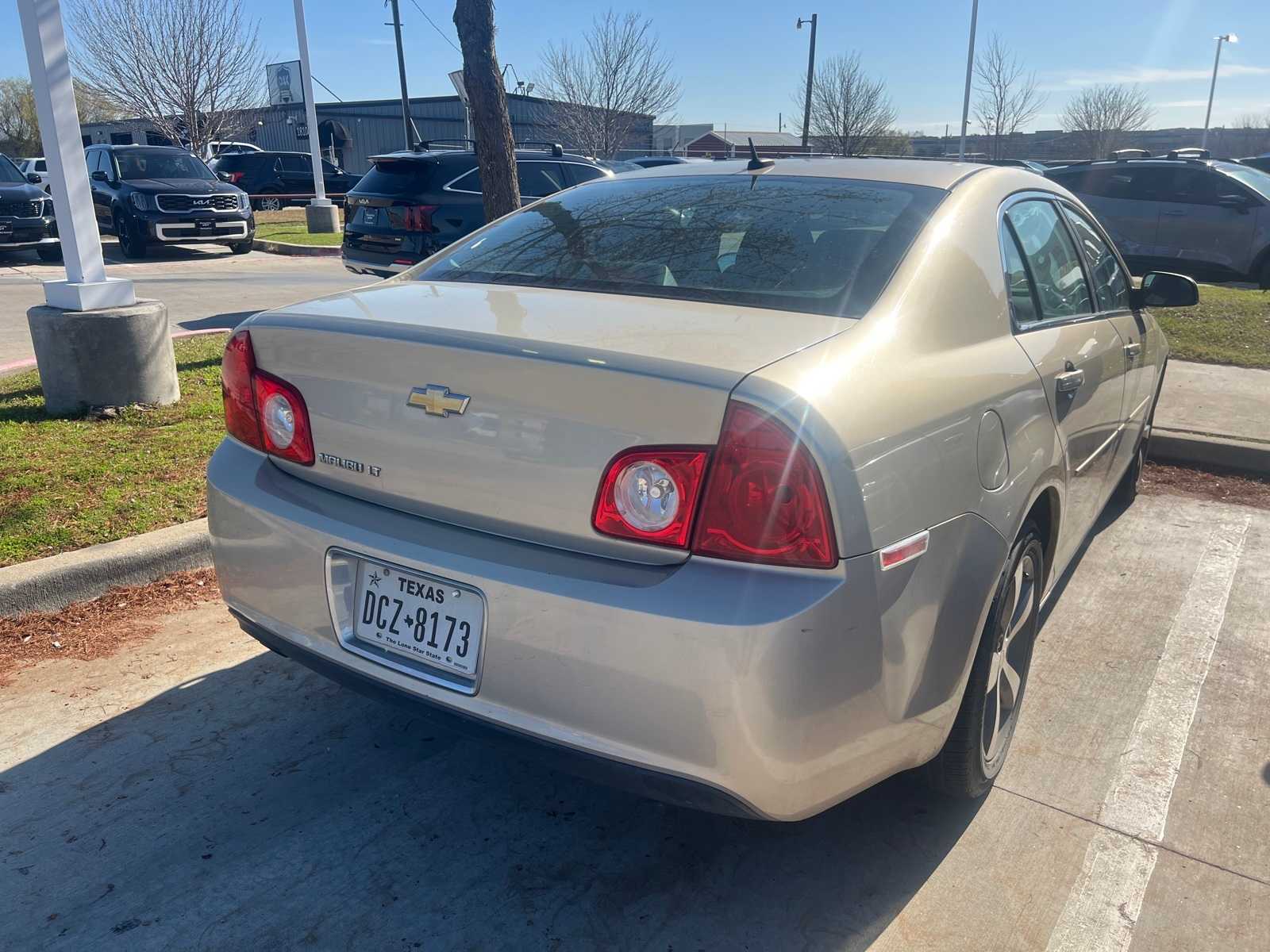 2011 Chevrolet Malibu LT w/1LT 4