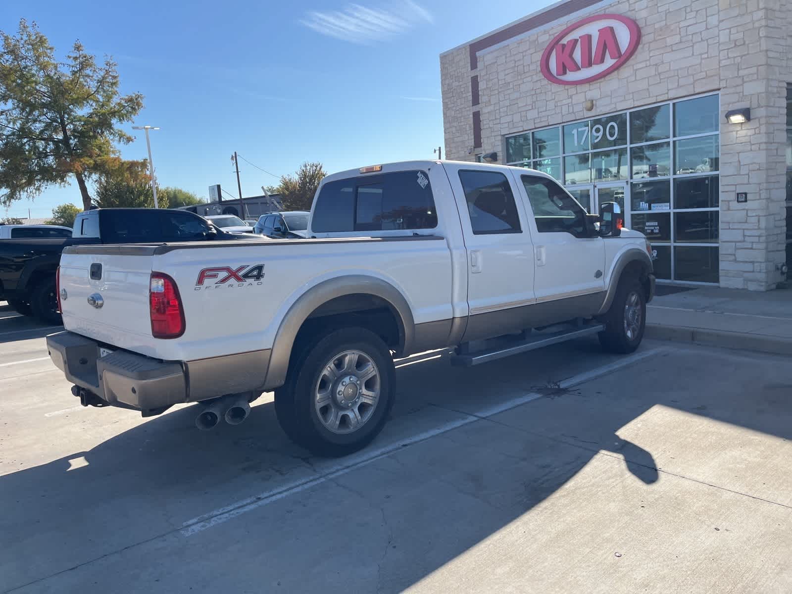 2013 Ford Super Duty F-250 SRW King Ranch 4WD Crew Cab 156 5