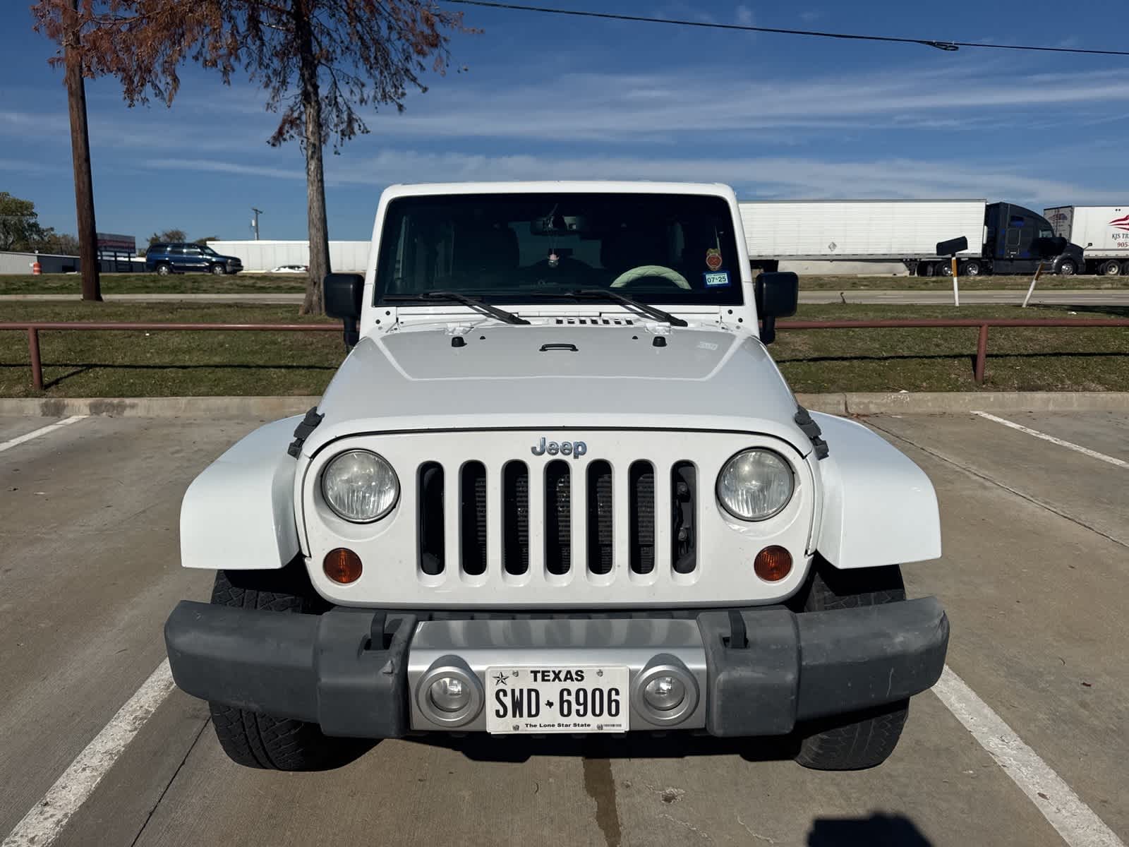 2013 Jeep Wrangler Unlimited Sahara 2