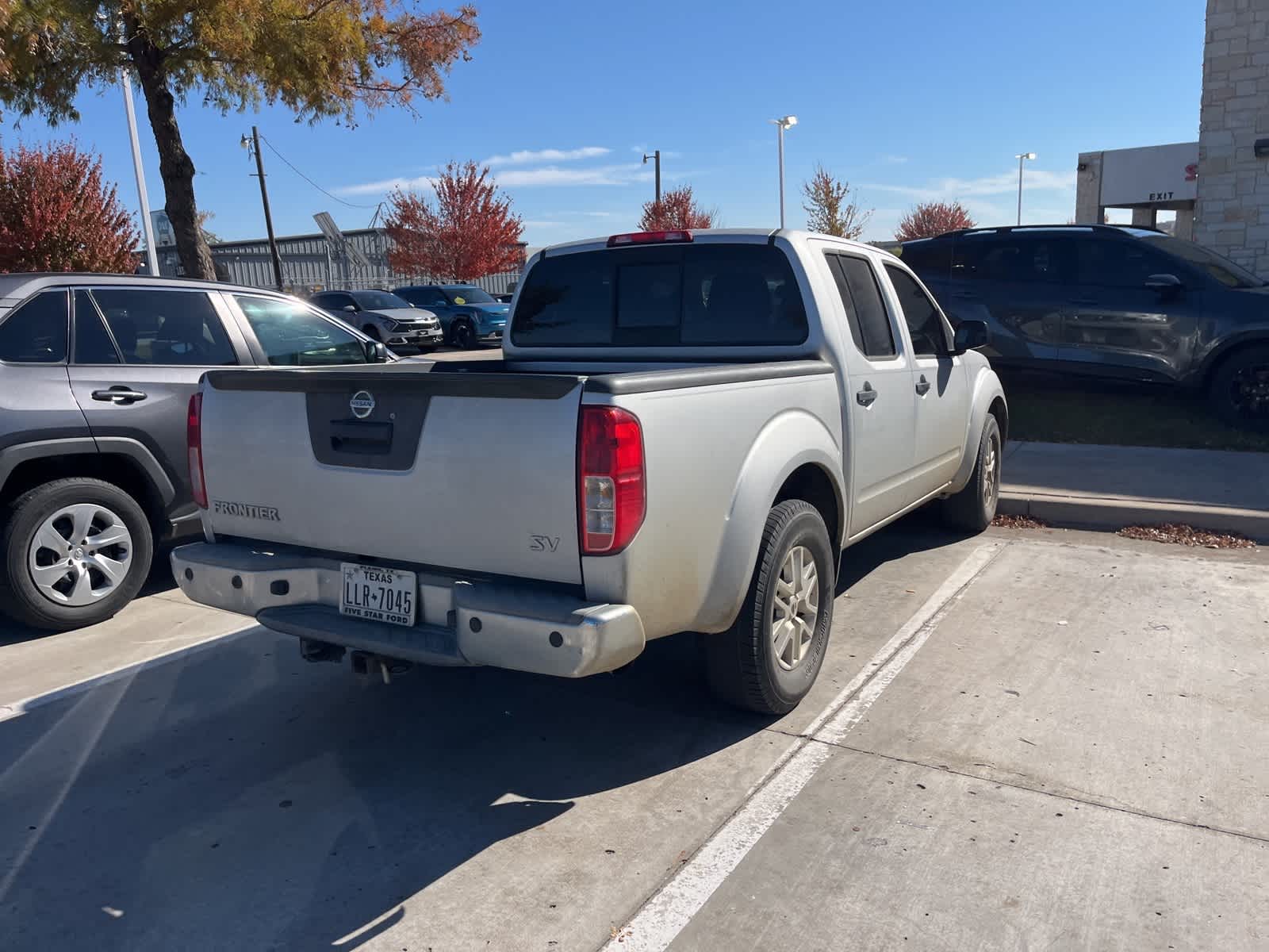 2014 Nissan Frontier SV 2WD Crew Cab SWB Auto 3