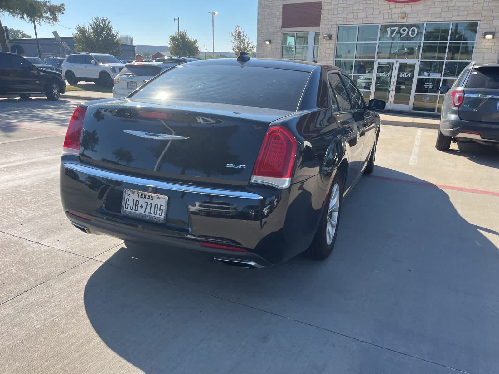 2015 Chrysler 300 Limited 5