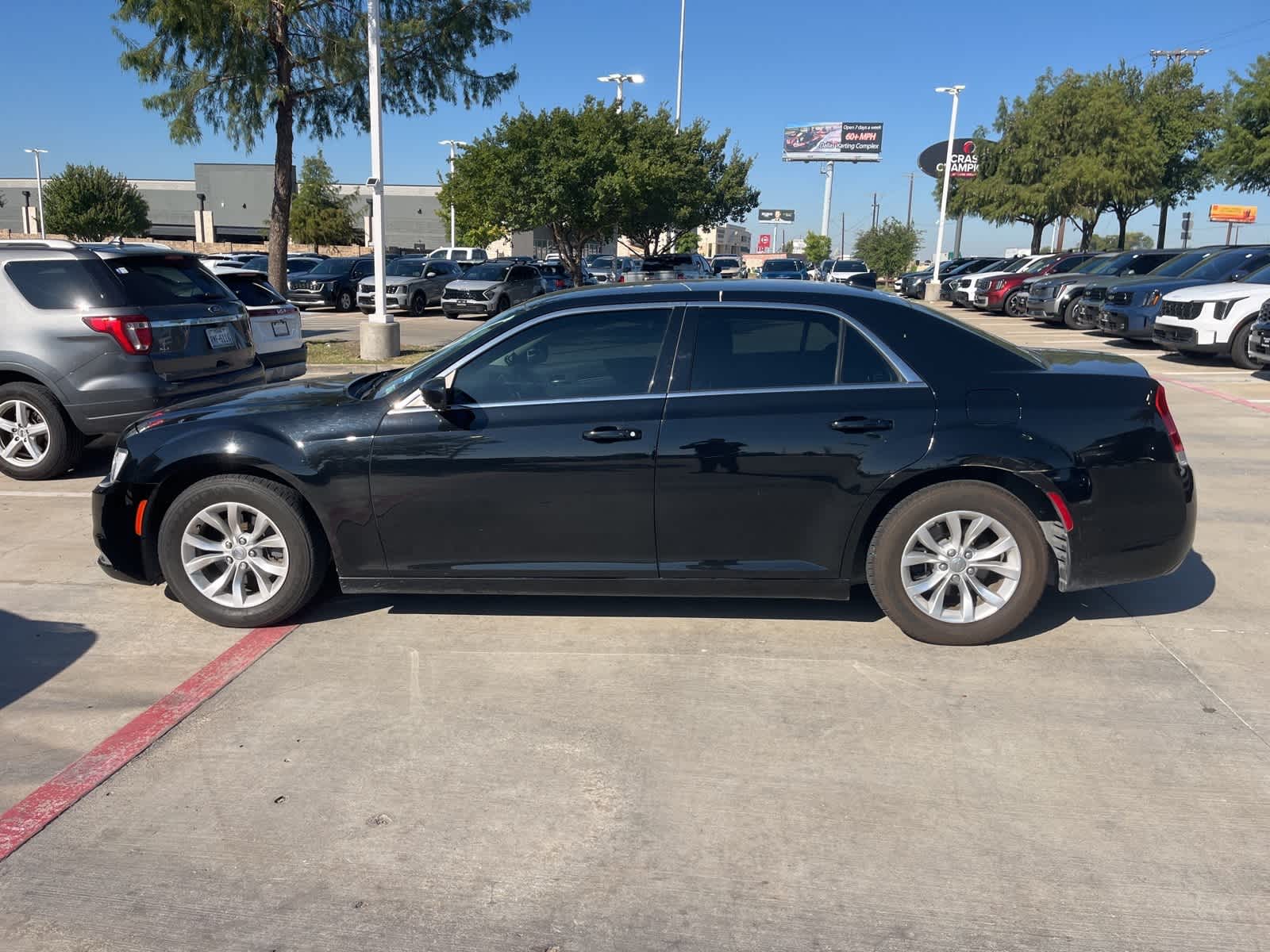 2015 Chrysler 300 Limited 7