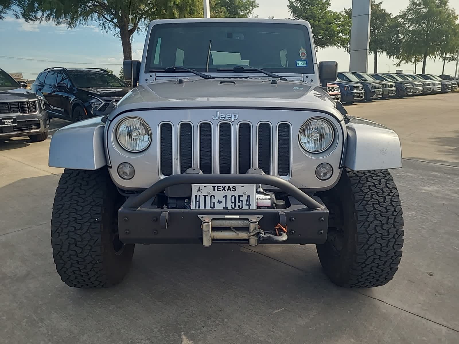 2016 Jeep Wrangler Unlimited Sahara 2