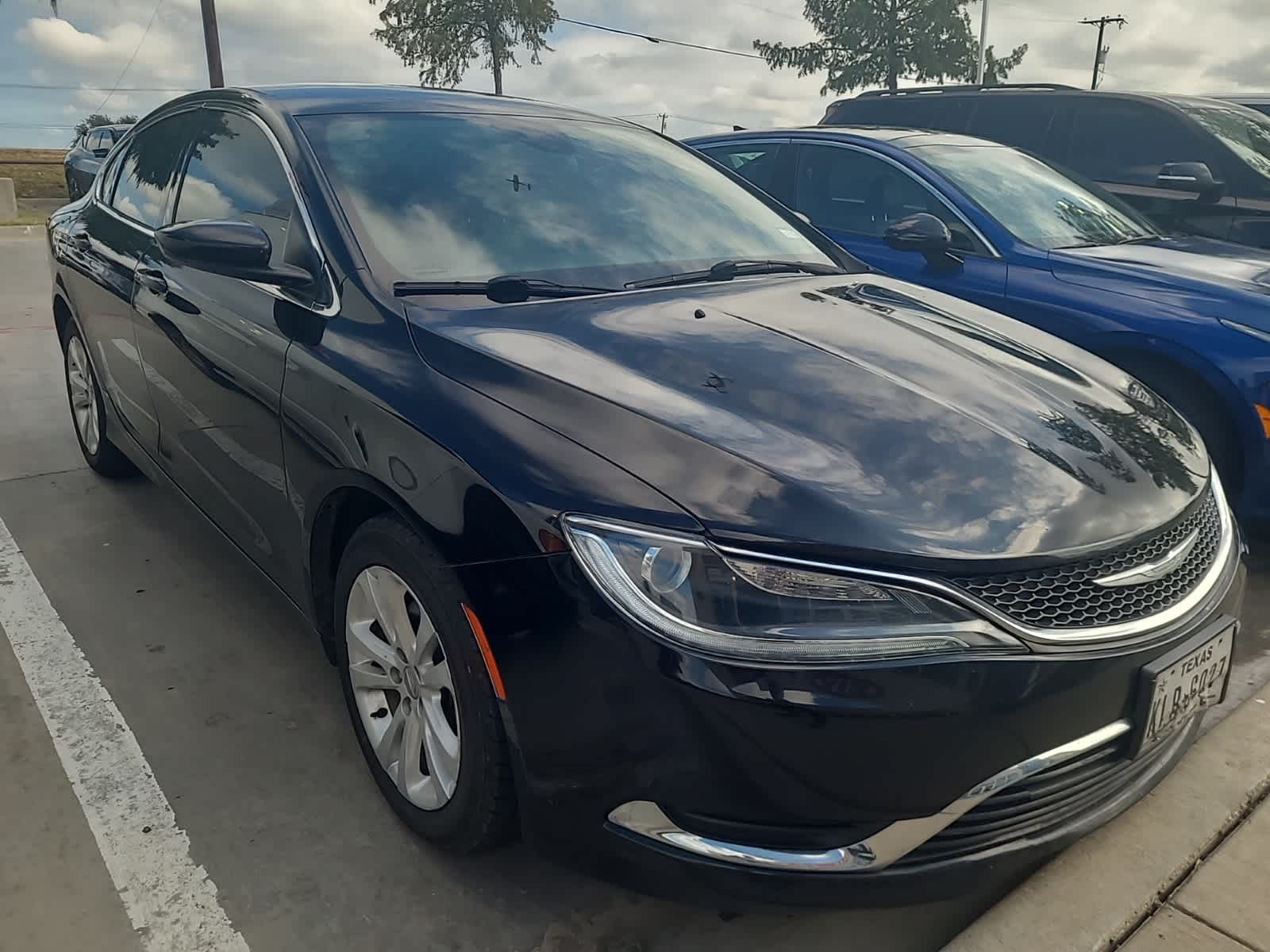 2016 Chrysler 200 Limited 3