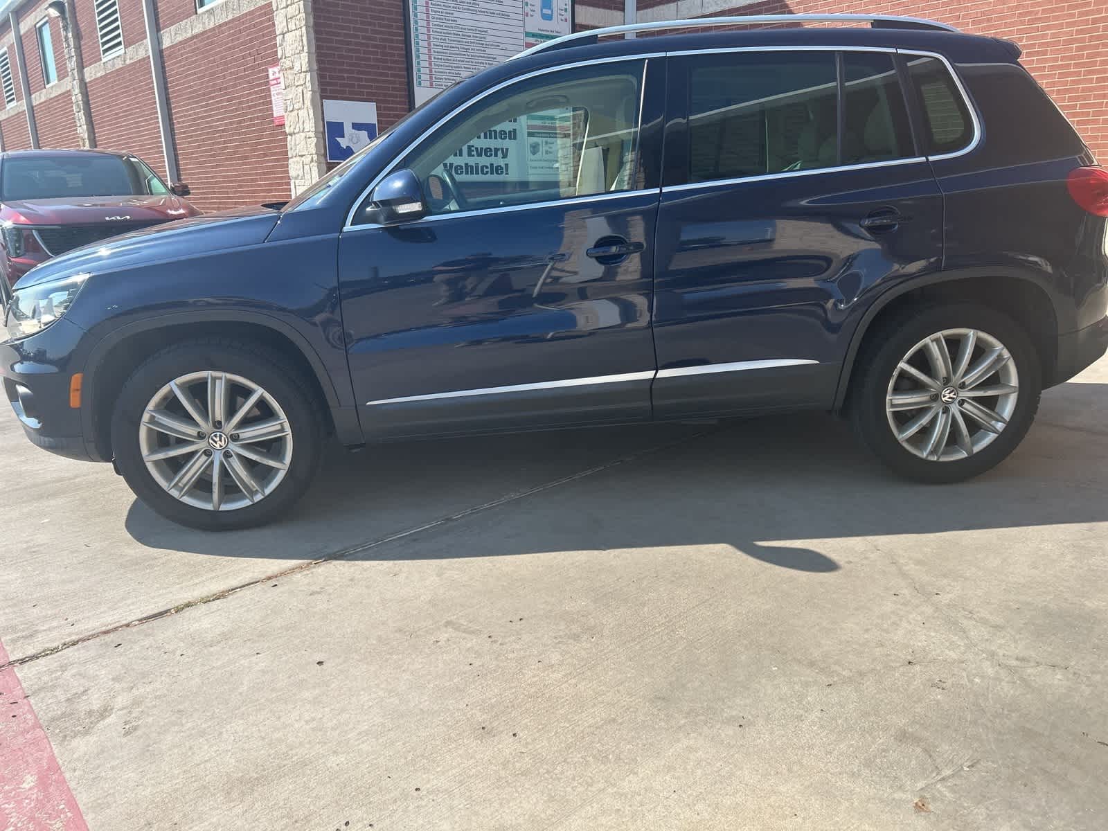 2016 Volkswagen Tiguan SE 8