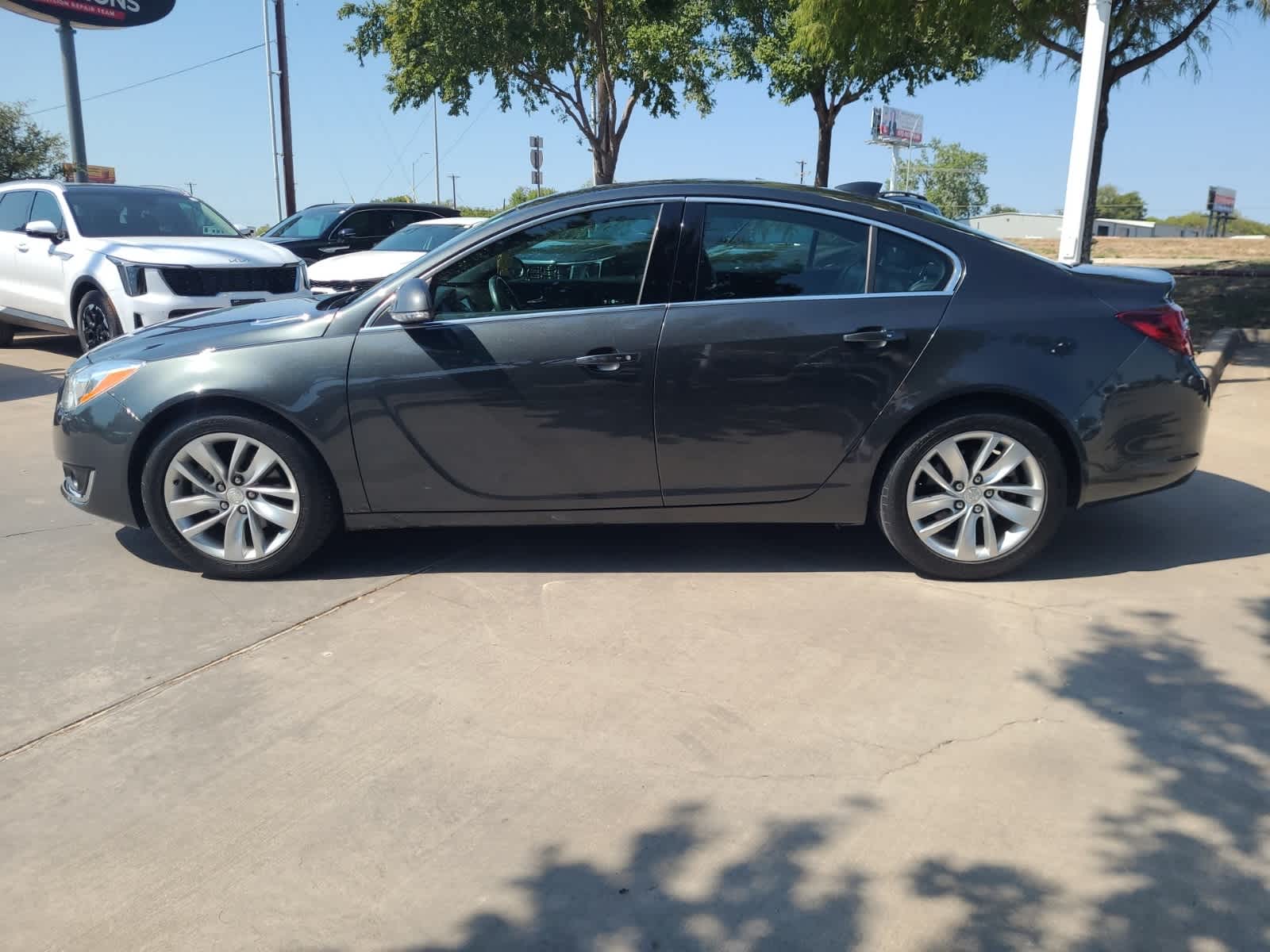 2017 Buick Regal Premium II 8