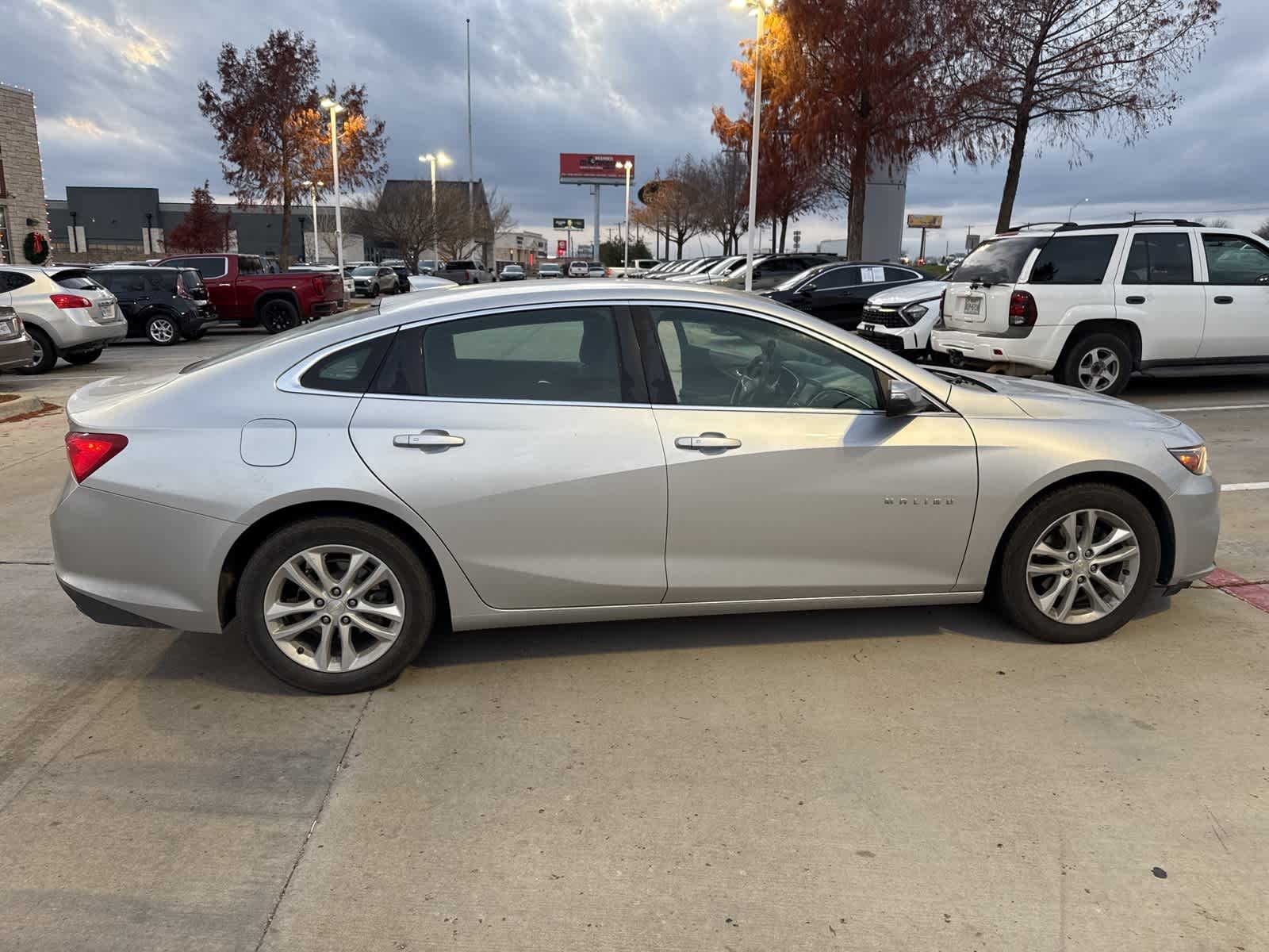 2017 Chevrolet Malibu LT 4