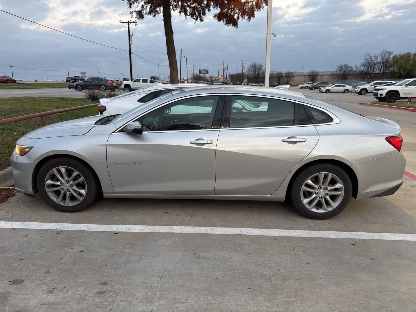 2017 Chevrolet Malibu LT 8