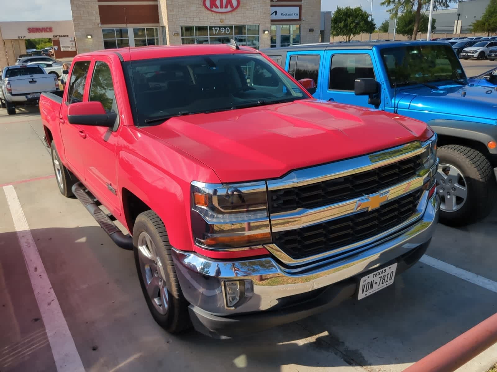 2017 Chevrolet Silverado 1500 LT 2WD Crew Cab 143.5 2