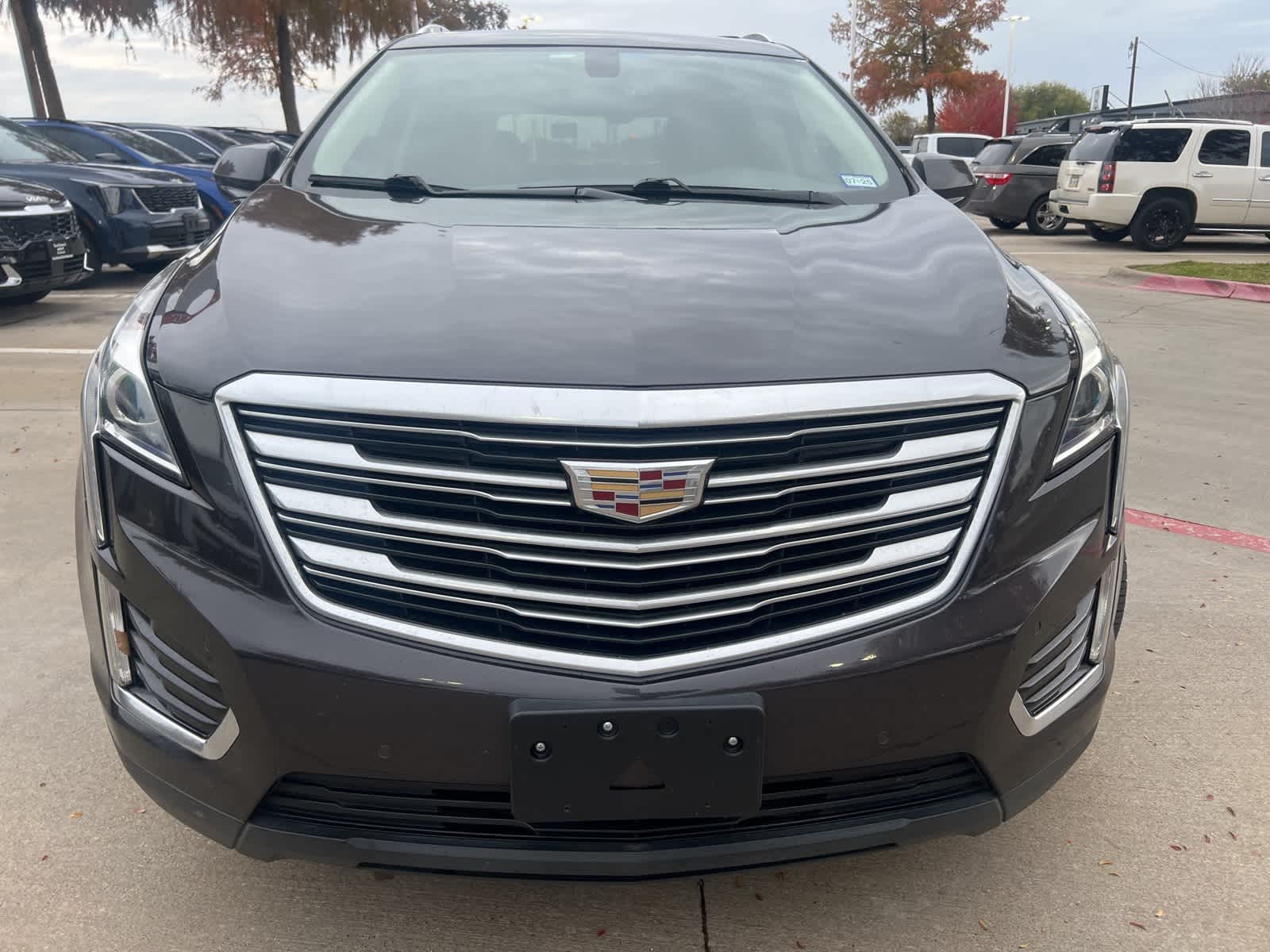 2017 Cadillac XT5 Luxury FWD 2