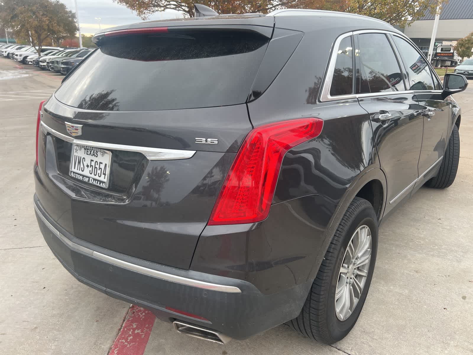 2017 Cadillac XT5 Luxury FWD 5