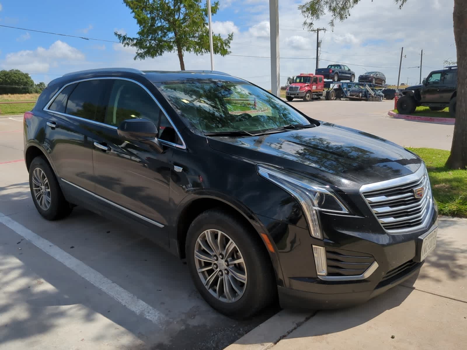 2018 Cadillac XT5 Luxury FWD 2