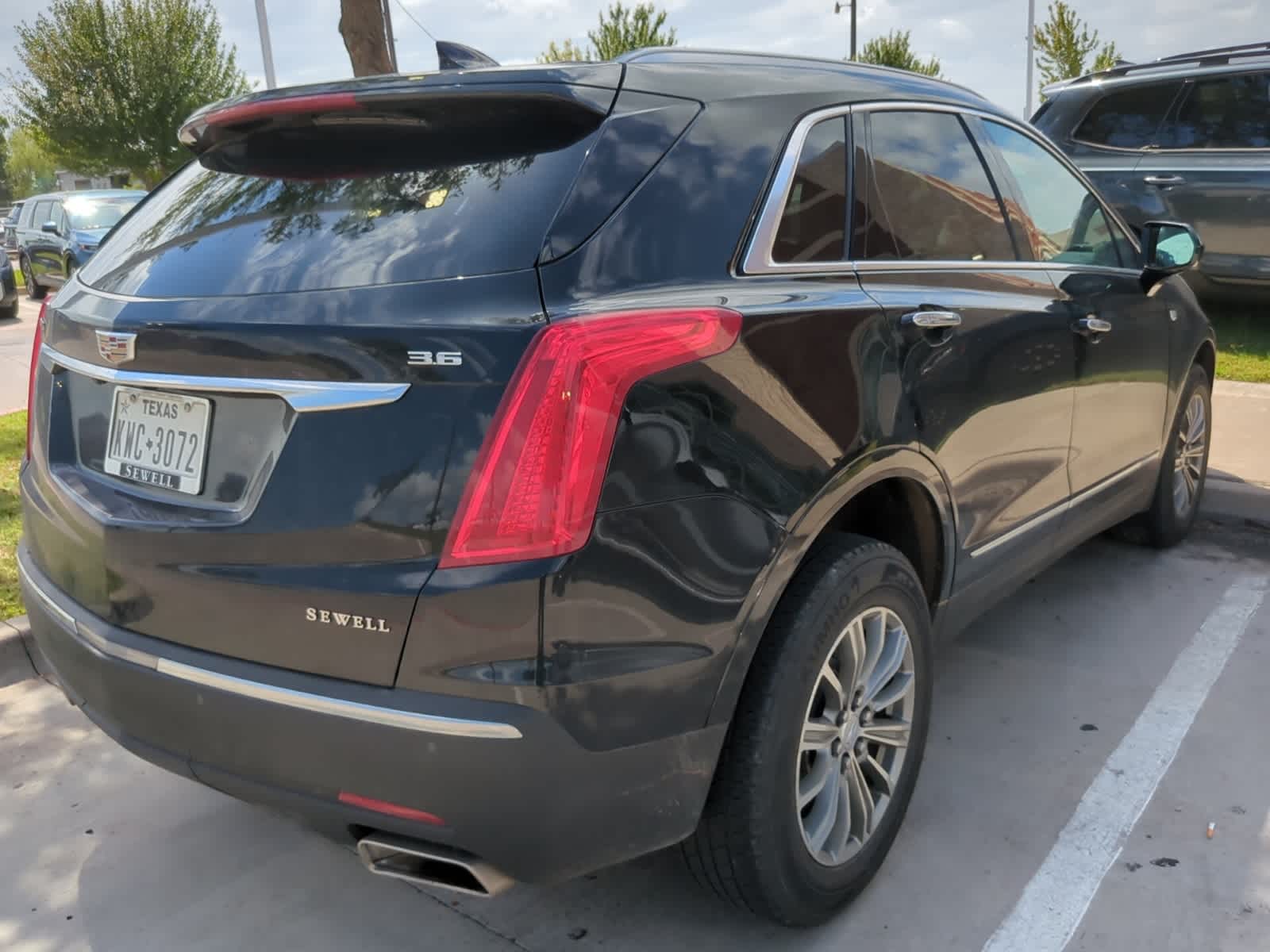 2018 Cadillac XT5 Luxury FWD 4