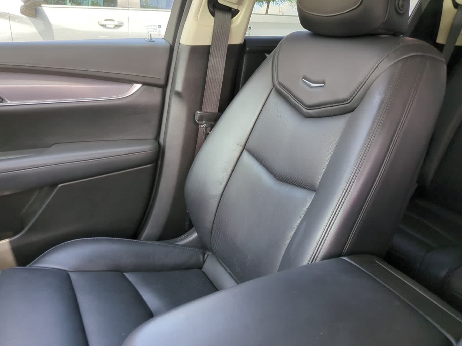 2018 Cadillac XT5 Luxury FWD 8