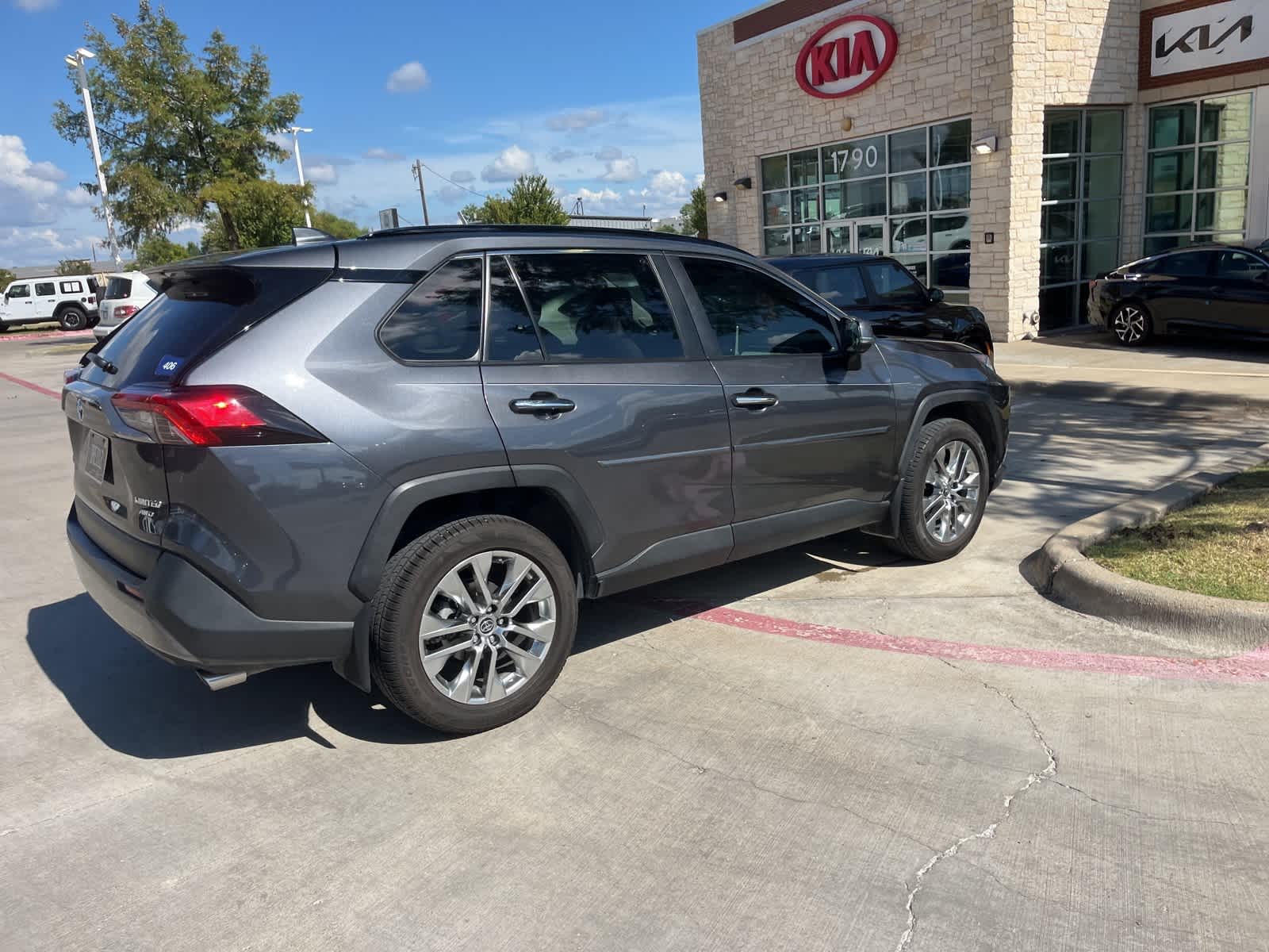 2019 Toyota RAV4 Limited 5