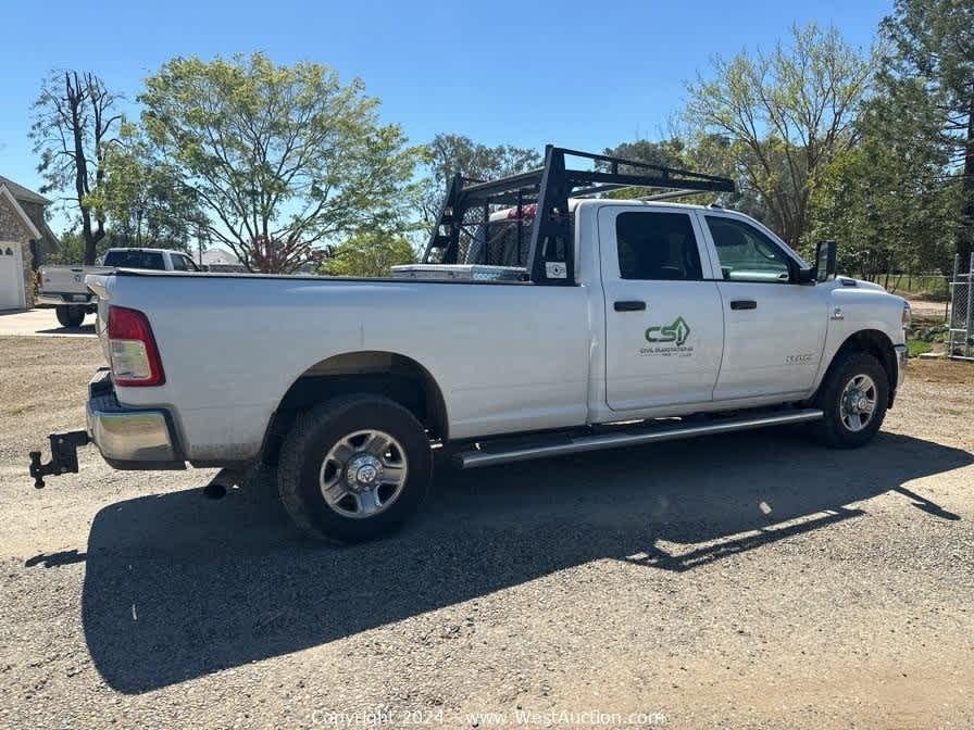 2019 Ram 3500 Tradesman 4x4 Crew Cab 8 Box 2