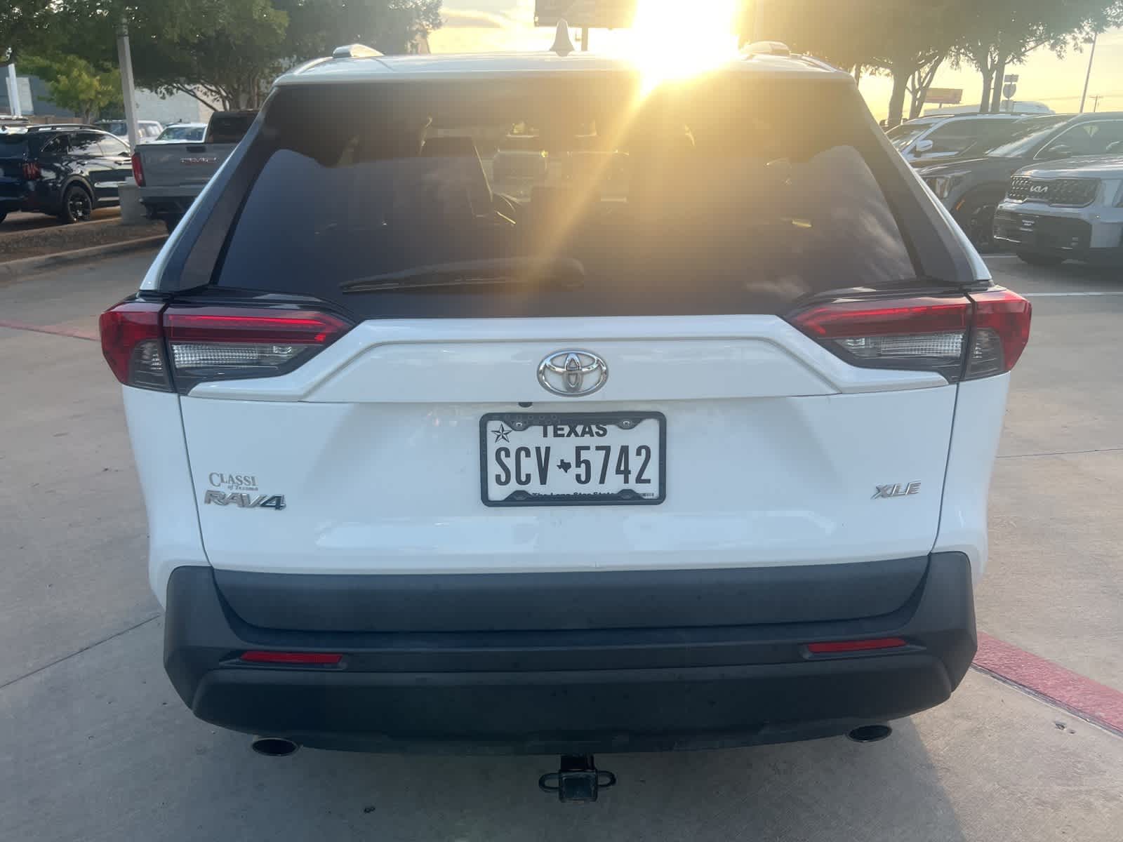 2019 Toyota RAV4 XLE 6