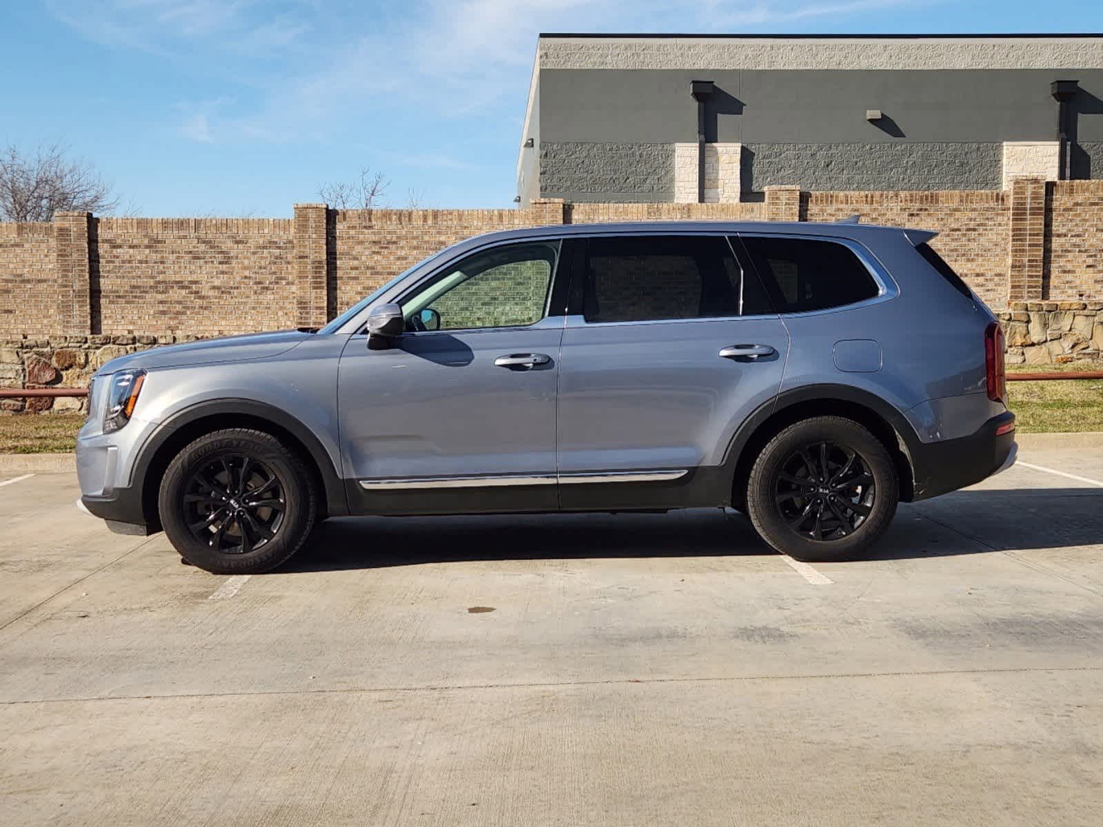 2020 Kia Telluride LX 3