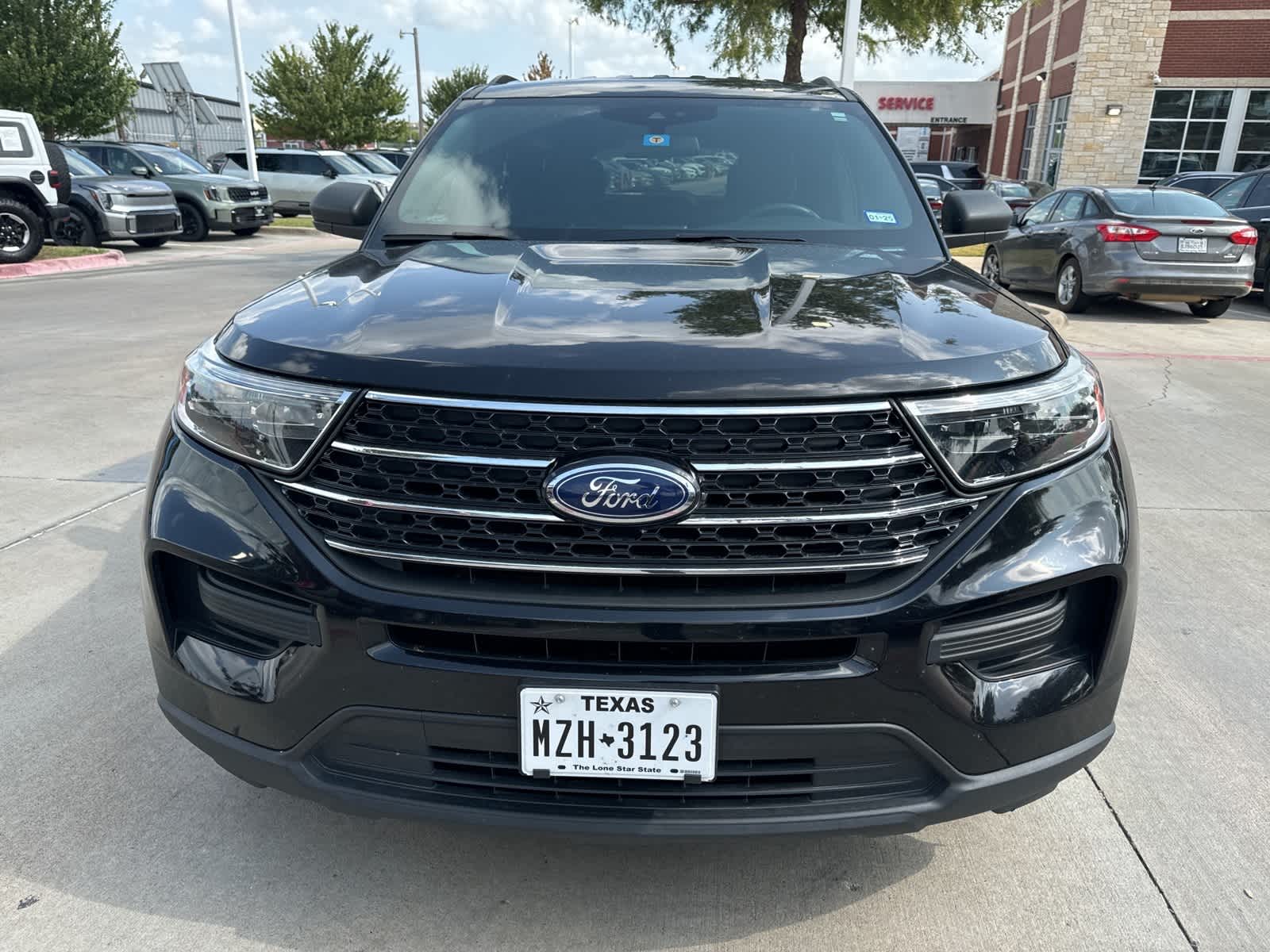 2020 Ford Explorer XLT 2