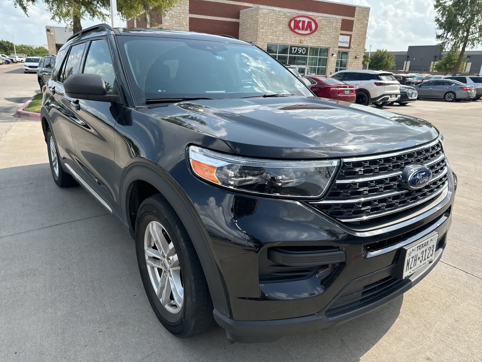 2020 Ford Explorer XLT 3