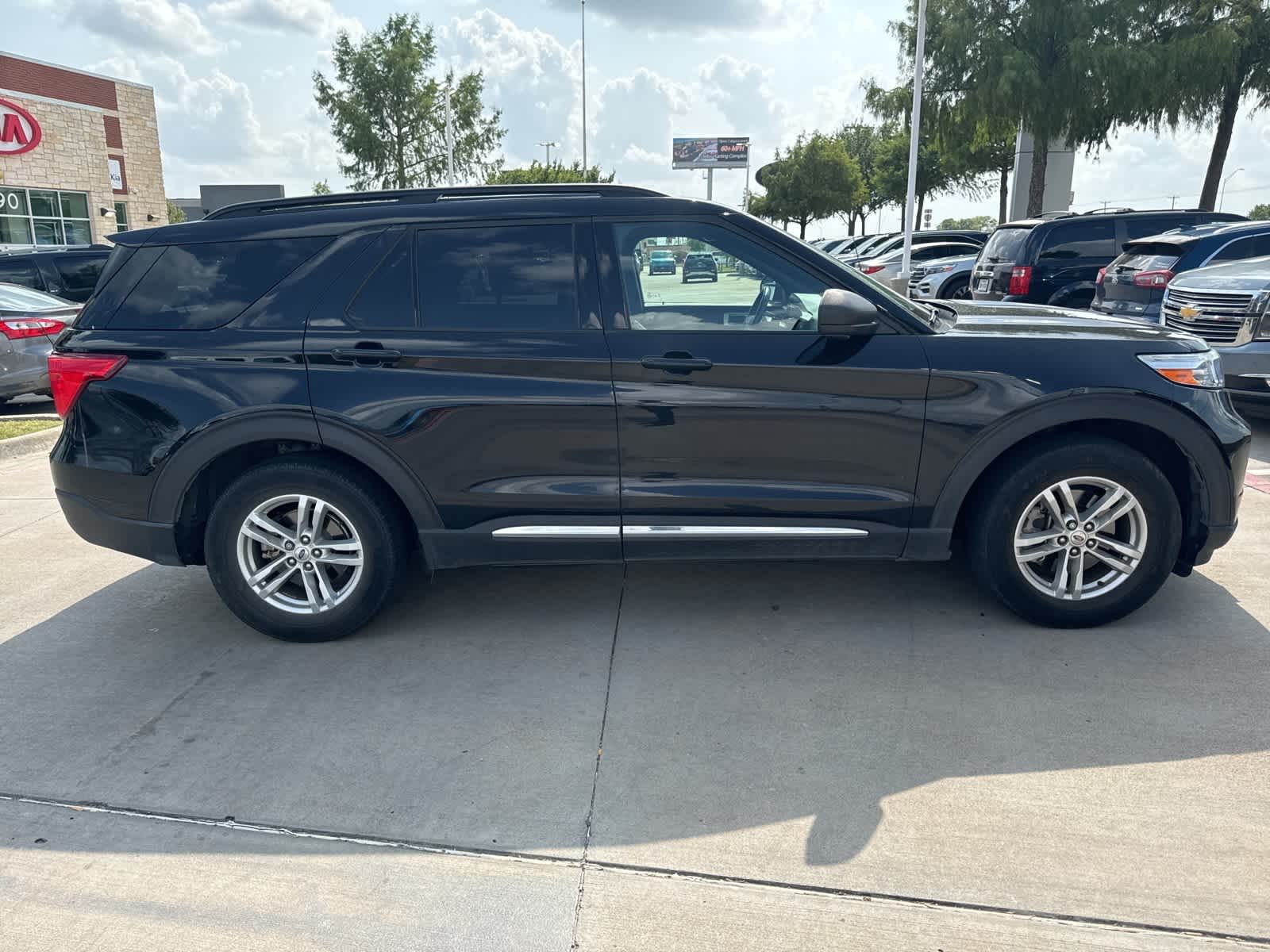 2020 Ford Explorer XLT 4