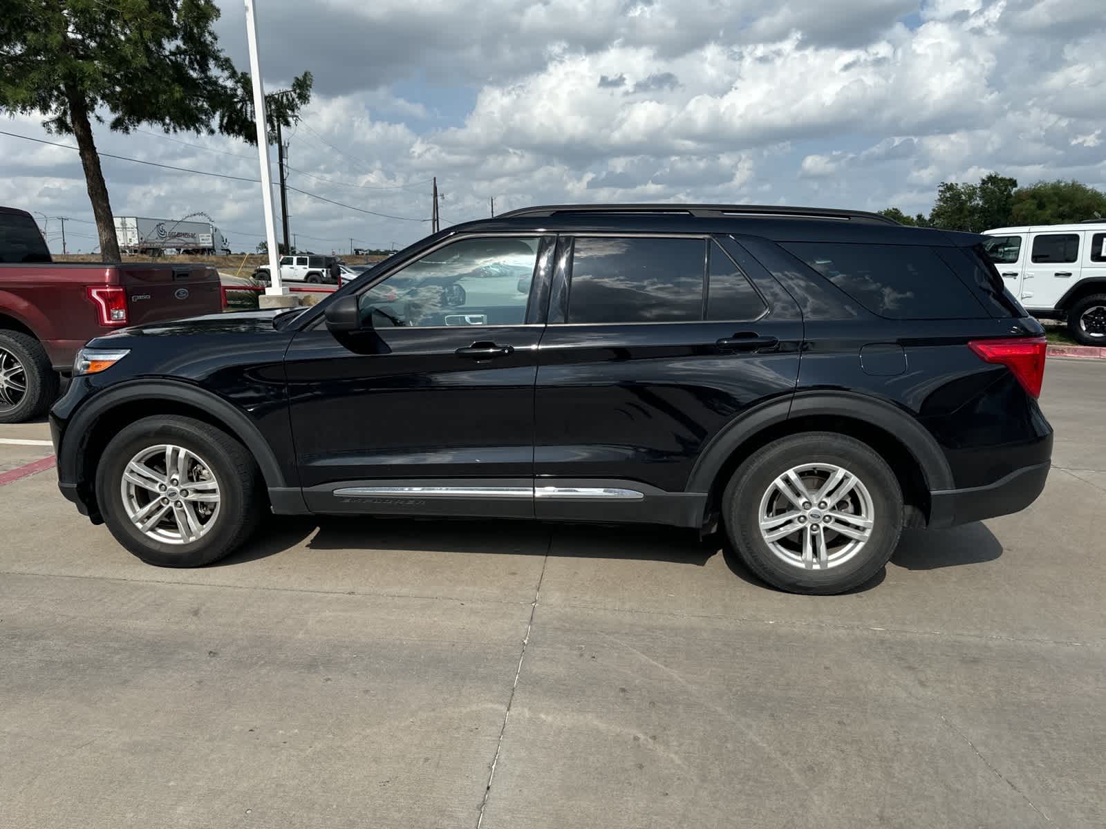 2020 Ford Explorer XLT 8