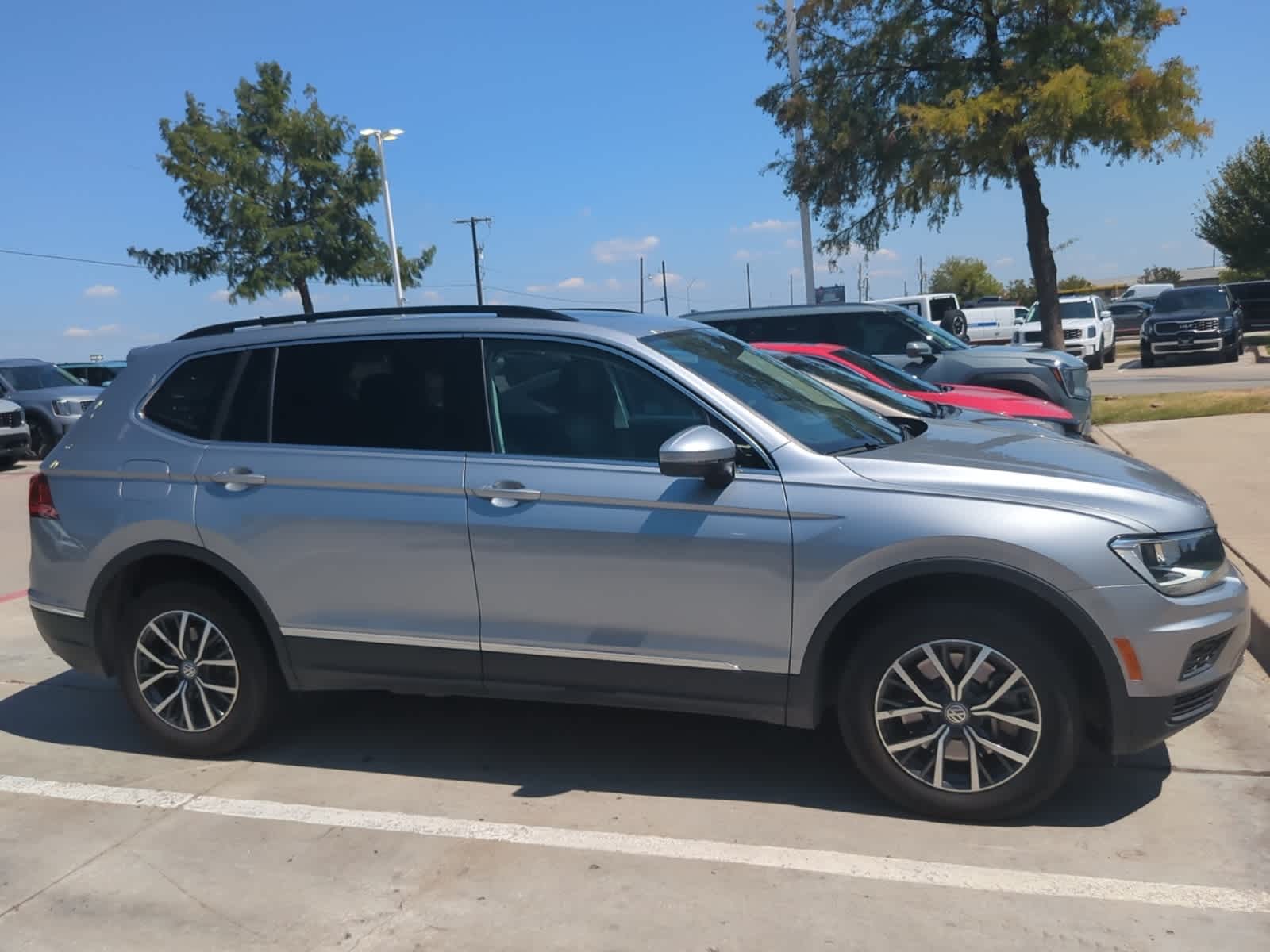 2020 Volkswagen Tiguan SE 4