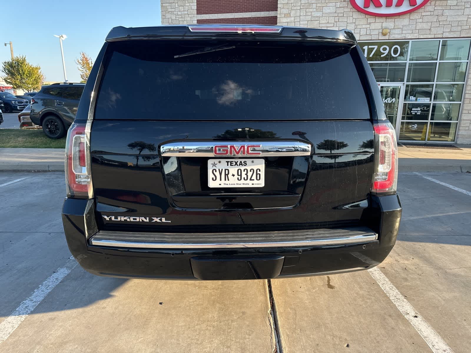 2020 GMC Yukon XL Denali 6