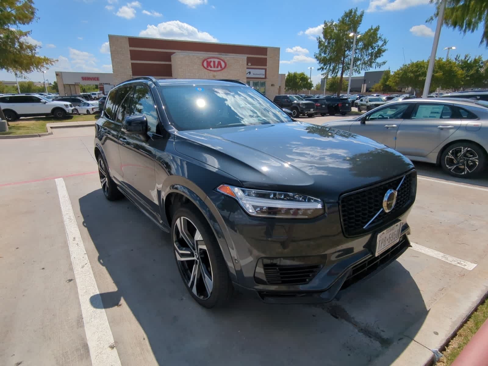 2021 Volvo XC90 R-Design 3