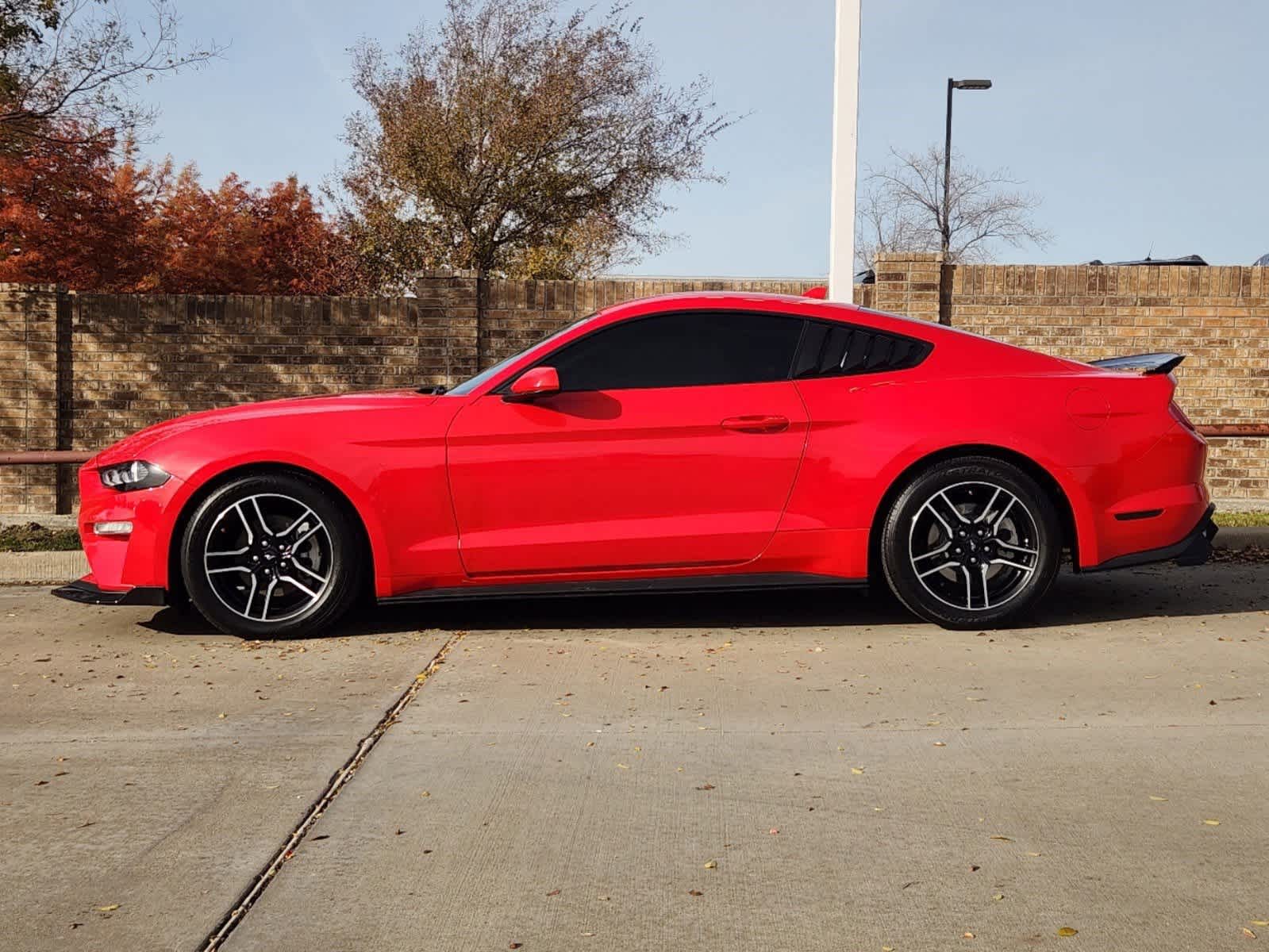 2021 Ford Mustang EcoBoost Premium 3