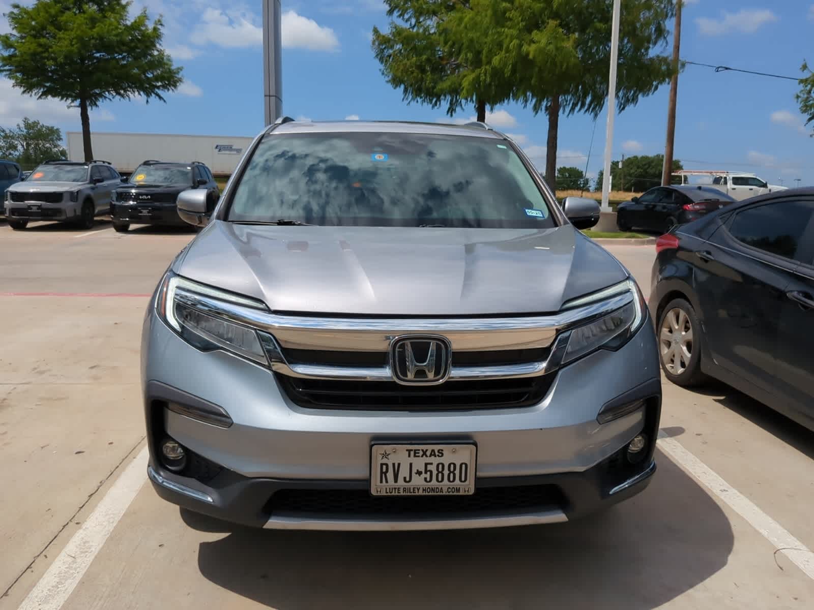 2021 Honda Pilot Touring 7-Passenger 2