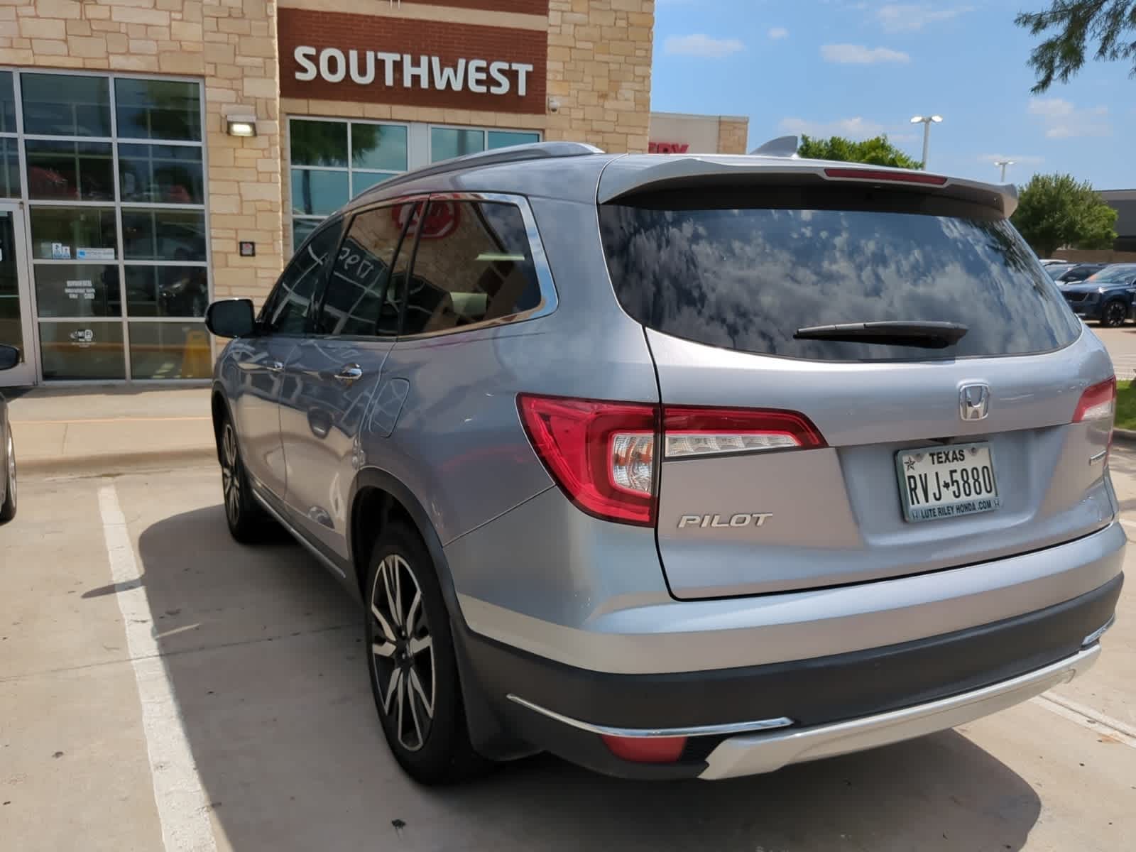 2021 Honda Pilot Touring 7-Passenger 7