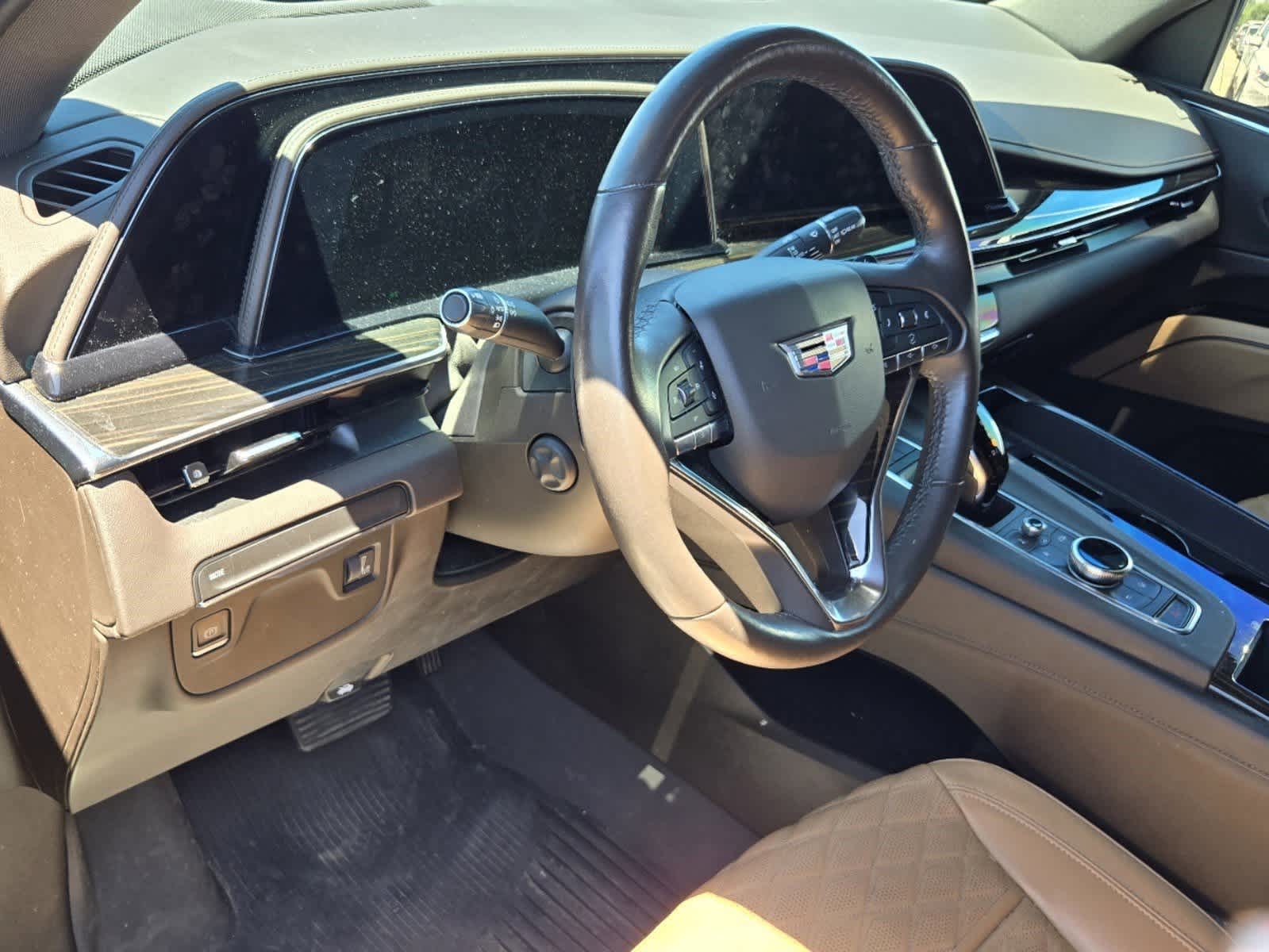 2021 Cadillac Escalade Premium Luxury 2