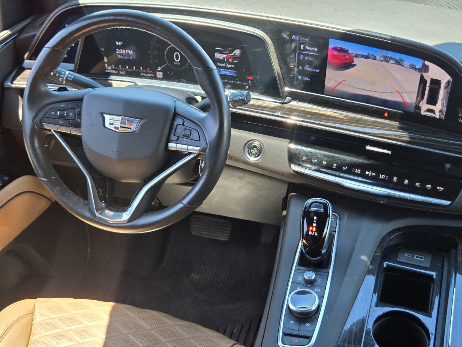 2021 Cadillac Escalade Premium Luxury 16