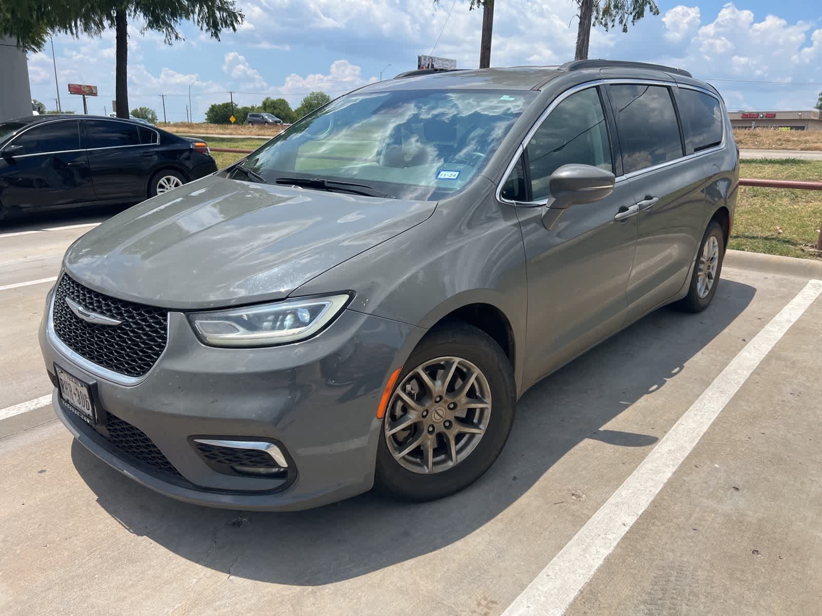 2021 Chrysler Pacifica Touring 1