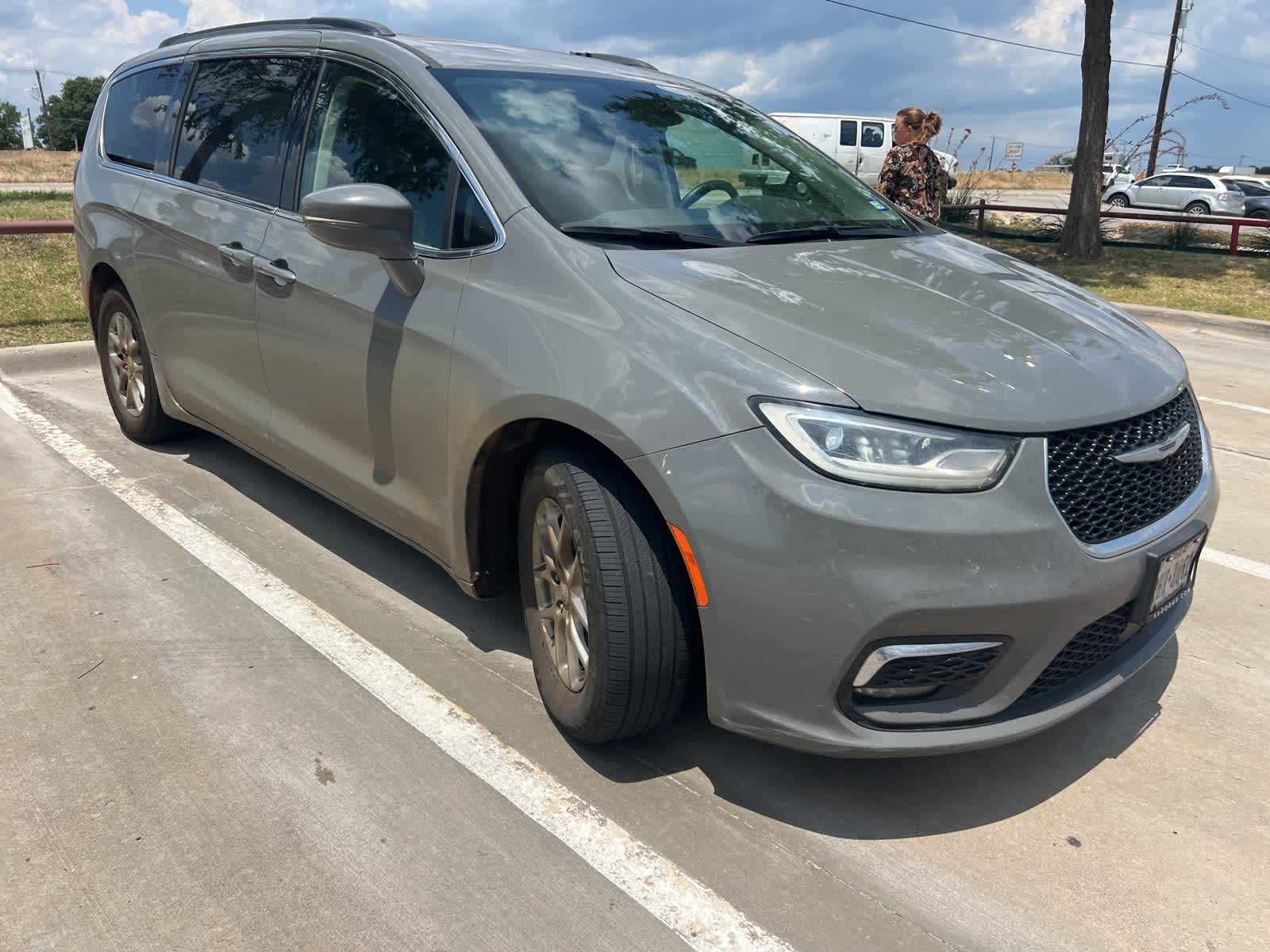 2021 Chrysler Pacifica Touring 3