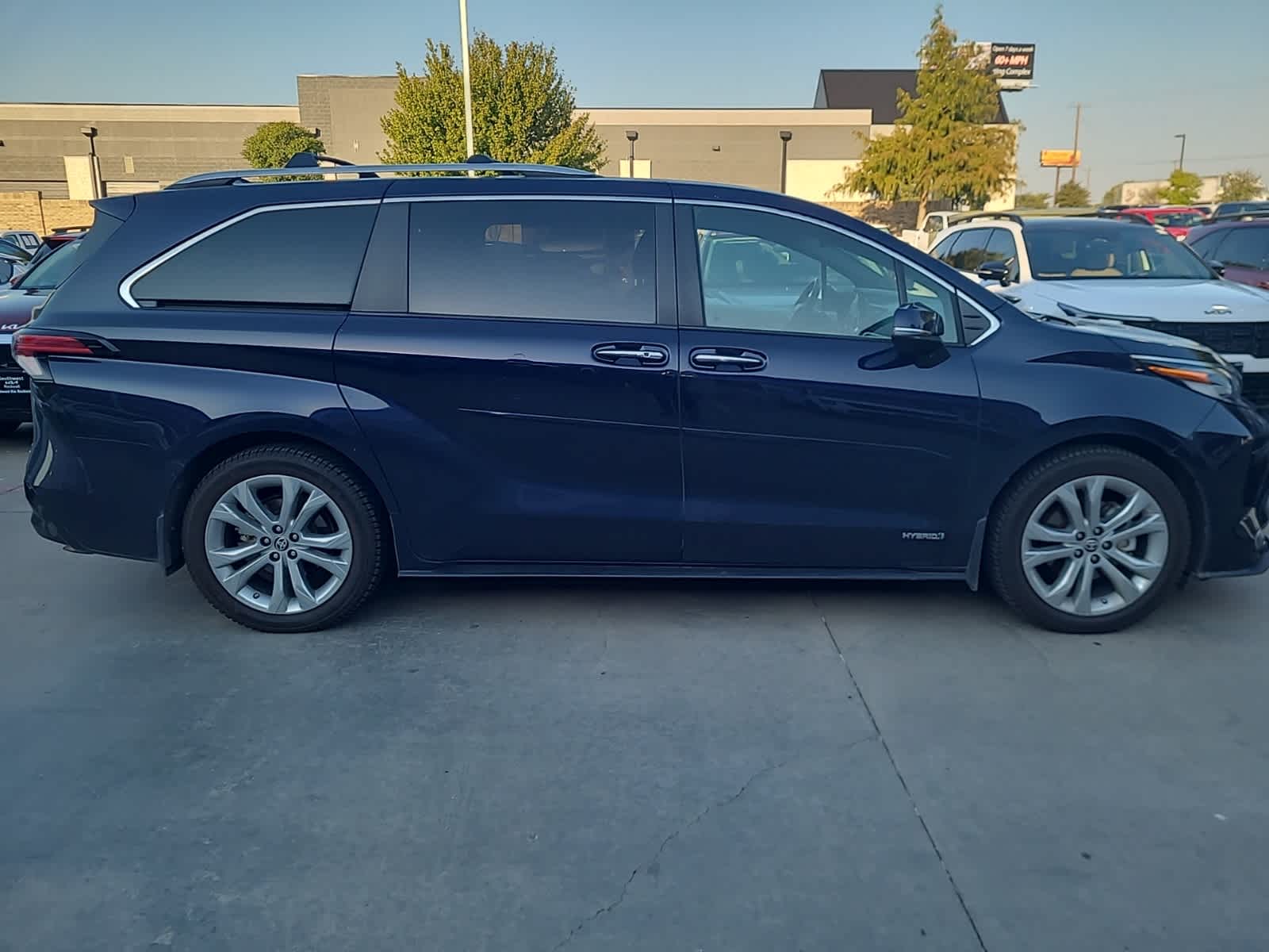 2021 Toyota Sienna Platinum 3