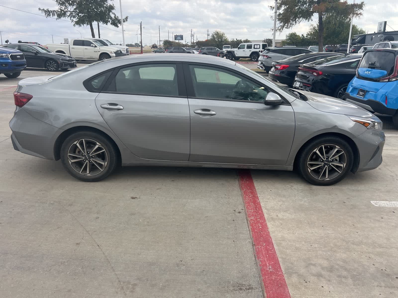 2022 Kia Forte LXS 4