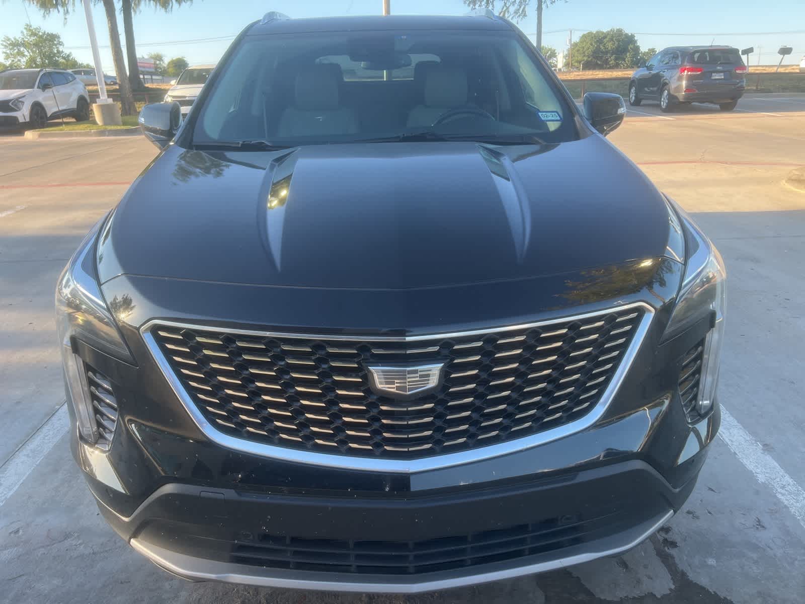 2022 Cadillac XT4 AWD Premium Luxury 2